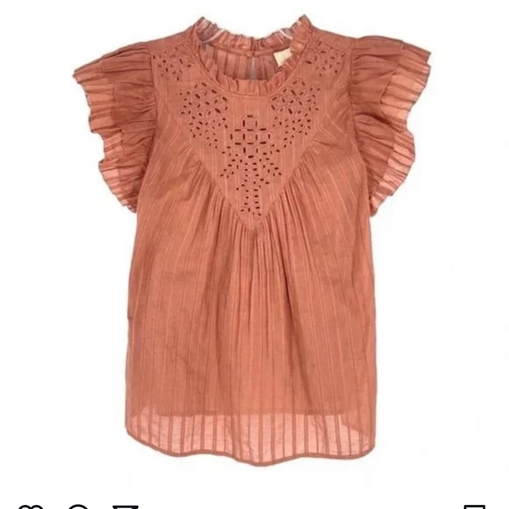 Eyelet Lace Flutter Sleeve Top / Universal
Thread / Size: XS /